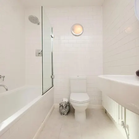 Courtyard - Free Parking *