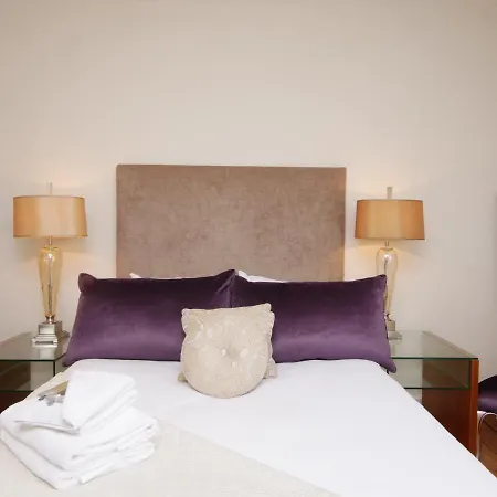 Courtyard - Free Parking *