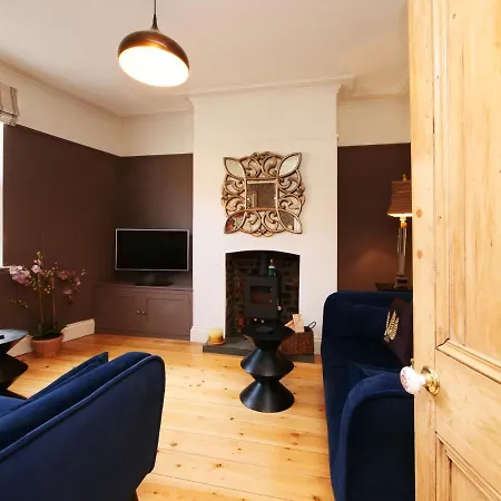 Courtyard - Free Parking Tatil Evi